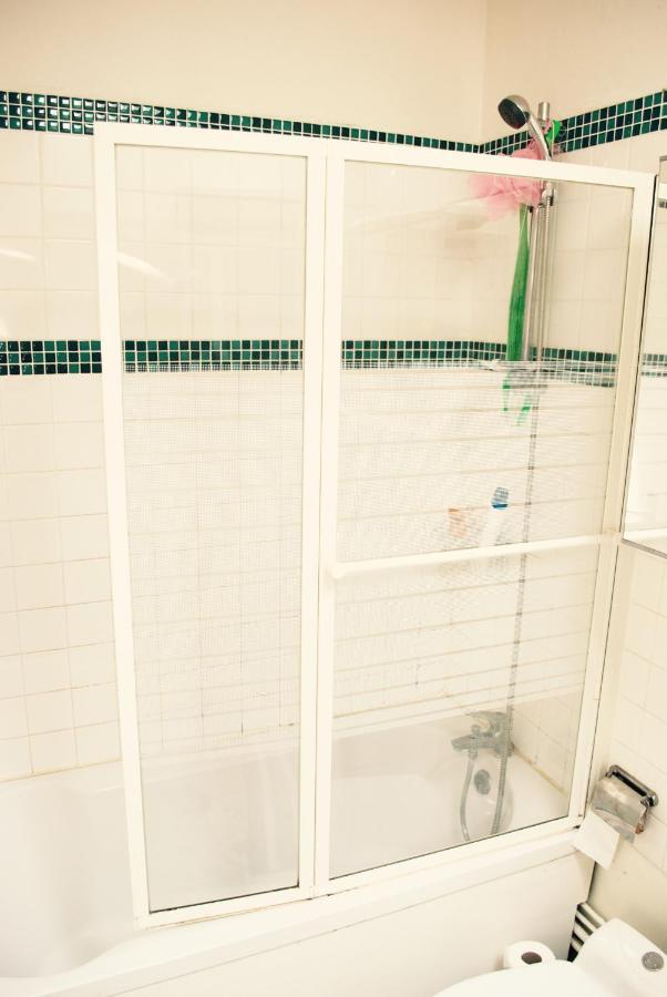 Chbre 2 Pers, Sdb Privee, Repas Et Taxi Cdg Extra Apartment Aulnay-sous-Bois Bagian luar foto
